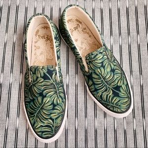 Rifle Paper co x Keds Botanical Slip-on sz 9